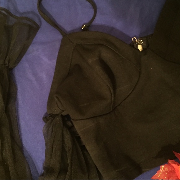 Unique!!! Top with Sheer Sleeves🌞 - Picture 4 of 5